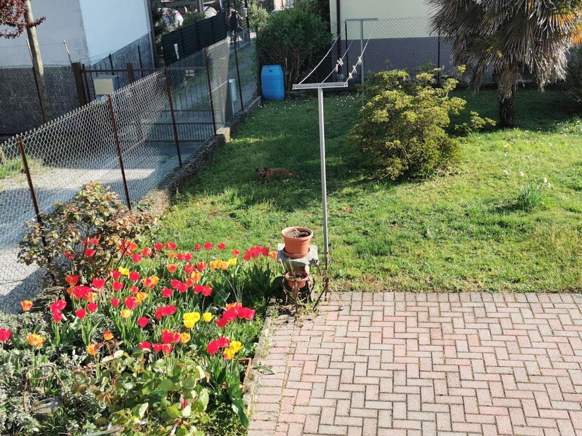 Grandma'S Garden House Villa Angera Dış mekan fotoğraf
